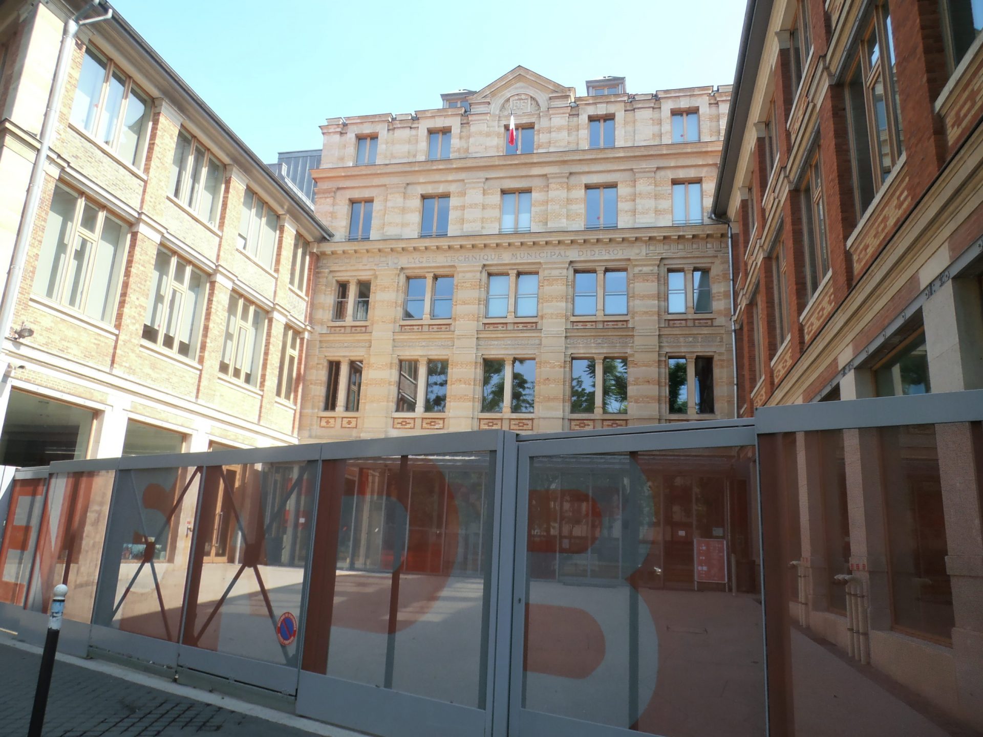 Etablissement Belleville Des Cours D'adultes De Paris